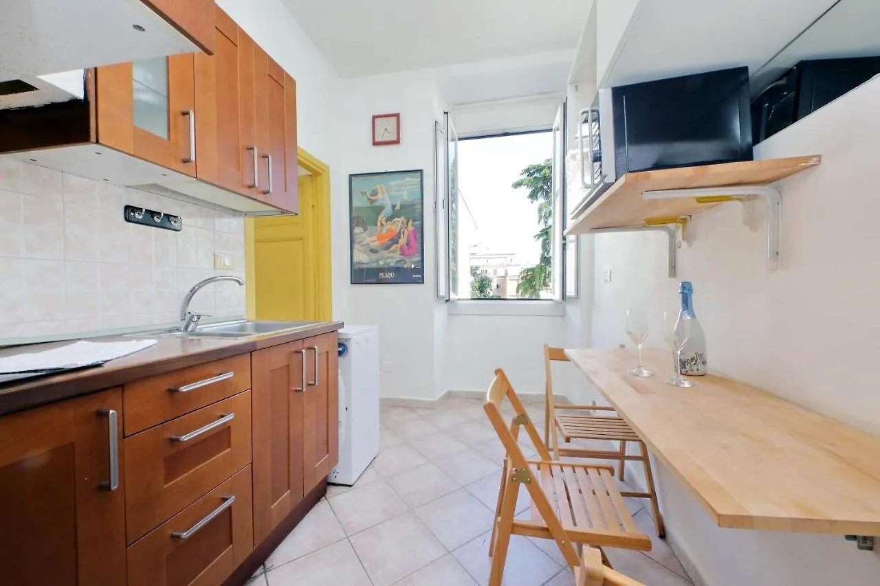 Piccola Piazza Della Liberta Apartment Rome